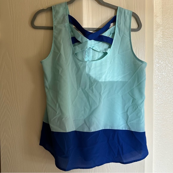 Blue Buttoned Tank - Picture 3 of 5